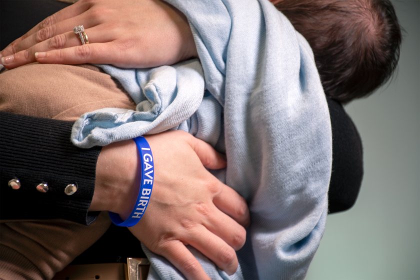 uams_bracelet_04