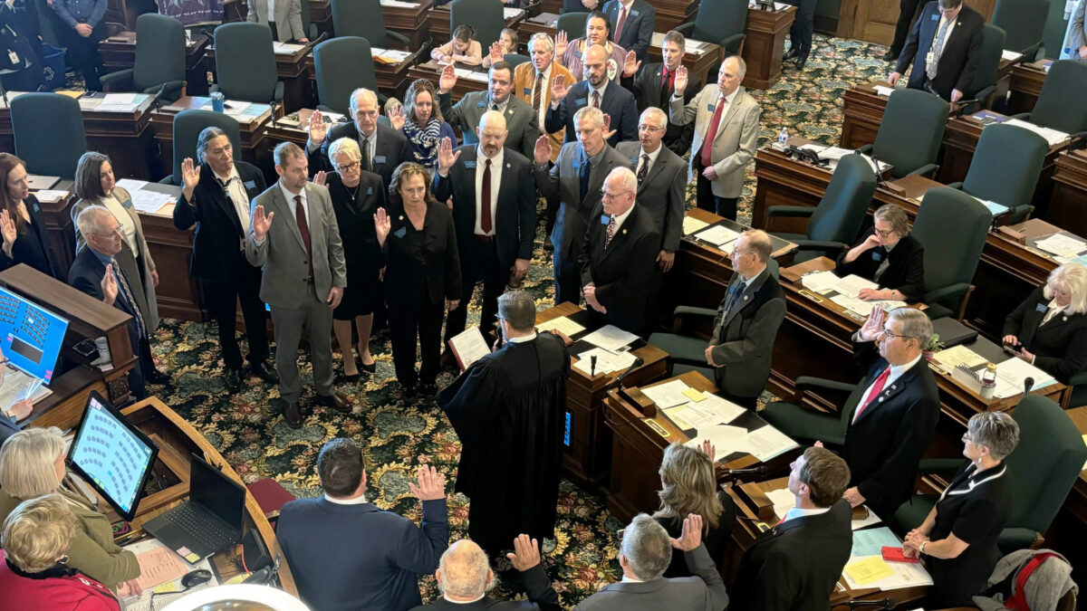 A photo of new Montana state senators being sworn in.